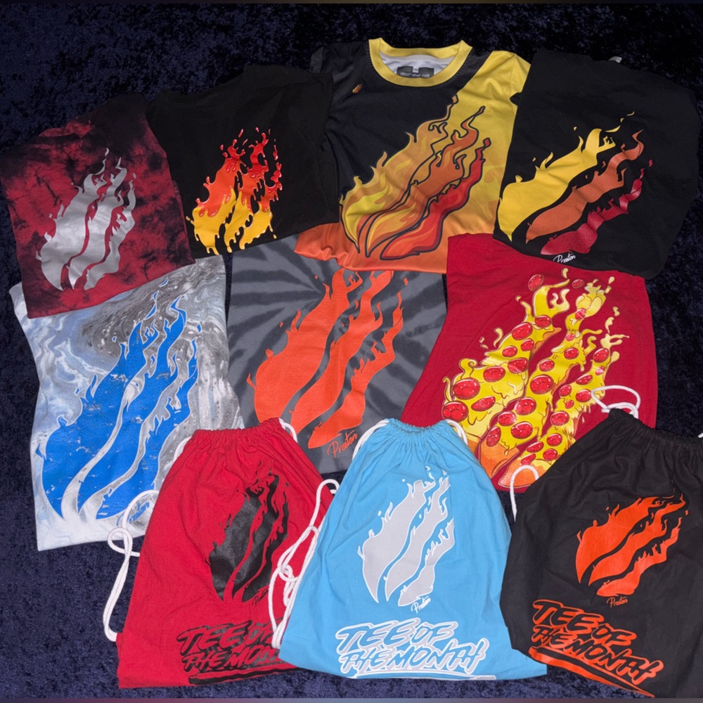 *SOLD* Preston playz fire merch tee bundle! Size medium!